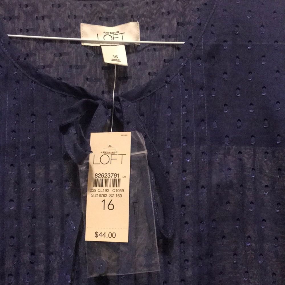Loft Button up blouse - Picture 2 of 2